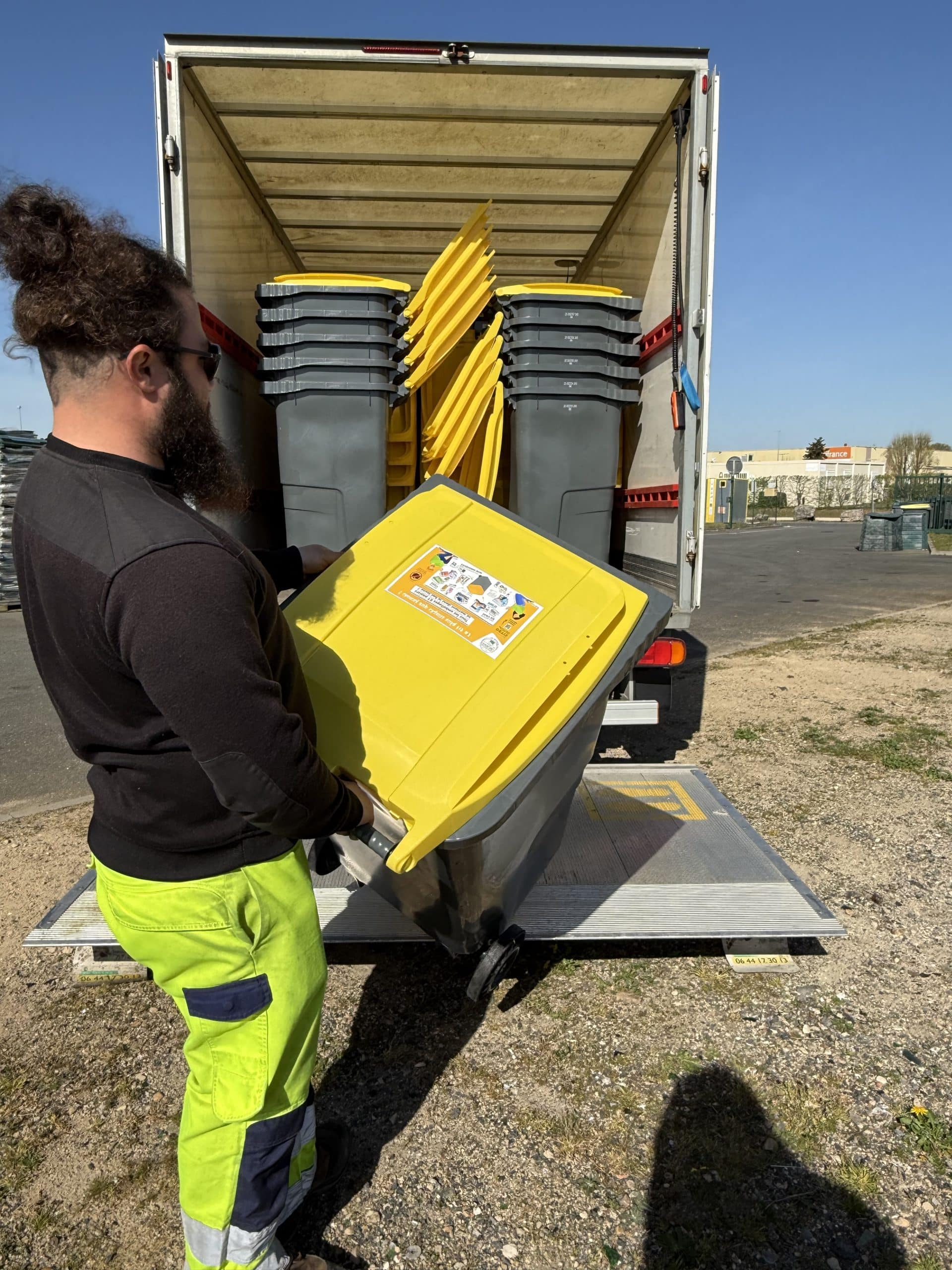 Illu Actu _nouveau service bac jaune_